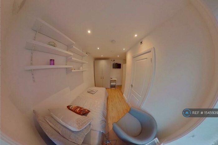 Studio To Rent In Langney Road, Eastbourne, BN21