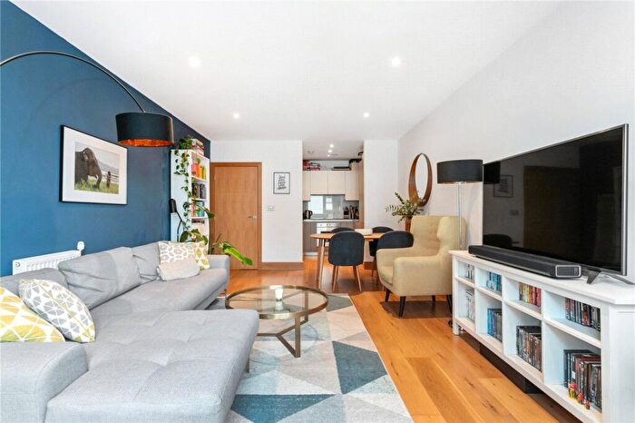 1 Bedroom Apartment For Sale In Fusion Court, Sclater Street, London, E1