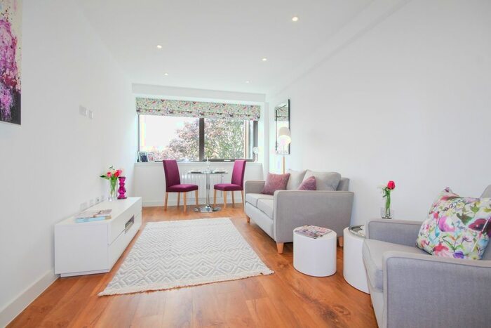 1 Bedroom Flat To Rent In Banbury Road, Oxford, OX2