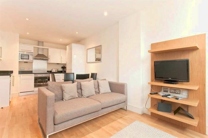 2 Bedroom Flat To Rent In Romney House, Marsham Street, London, SW1P