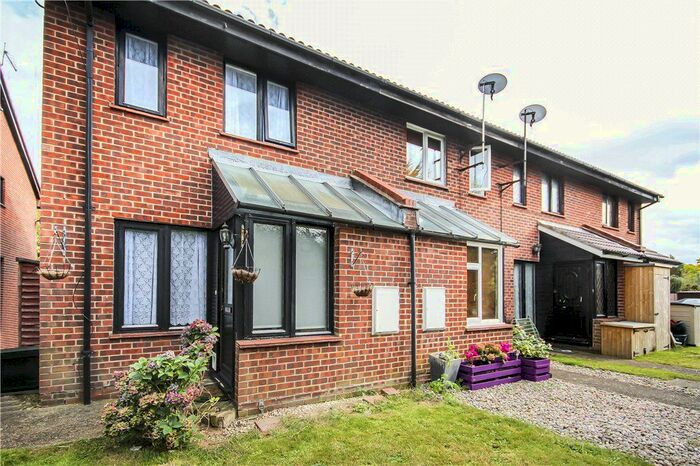 1 Bedroom End Of Terrace House To Rent In Kelly Close, Shepperton, Surrey, TW17