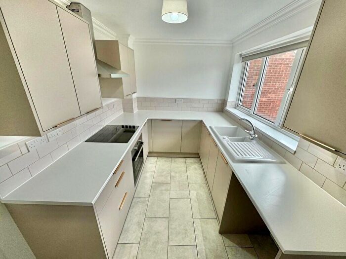 2 Bedroom Maisonette To Rent In Greendale Road, Coventry, CV5