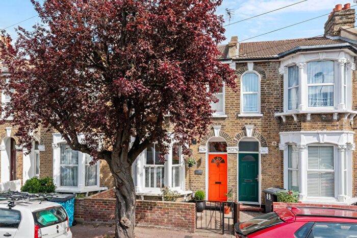 3 Bedroom Terraced House For Sale In Hunsdon Road, London, SE14