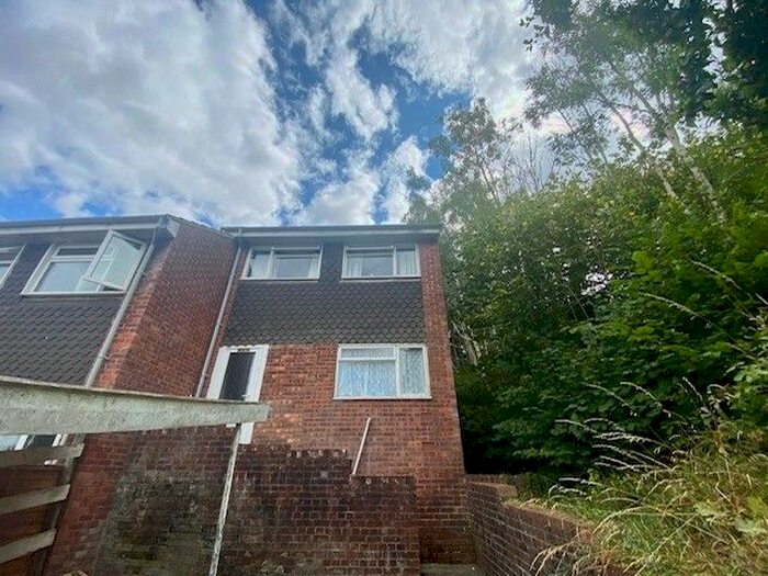2 Bedroom Property To Rent In The Hawthorns, Cardiff, CF23