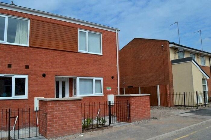 2 Bedroom End Of Terrace House To Rent In Winterford Avenue, Manchester, Greater Manchester, M13