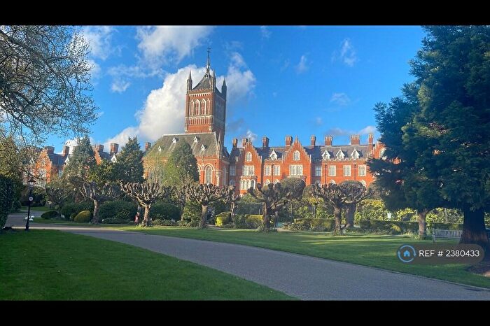 2 Bedroom Flat To Rent In The Grange, Virginia Water, GU25