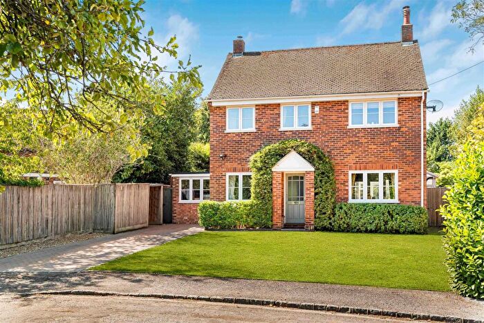4 Bedroom Detached House For Sale In Cherry Tree Close, Stoke Row, Henley-On-Thames, RG9