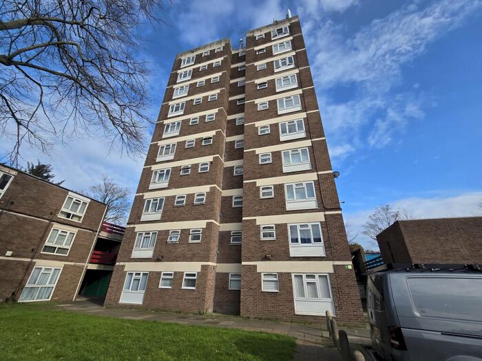 Studio To Rent In Grove House, , Cheshunt, EN8