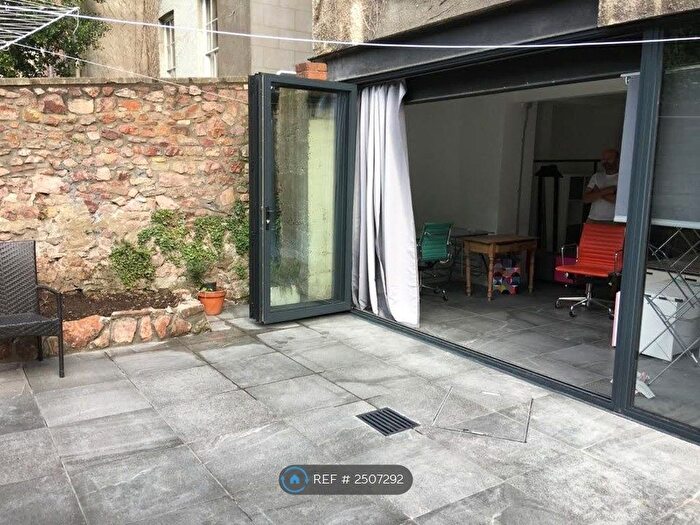 4 Bedroom Flat To Rent In Queens Mansions, Bristol, BS8
