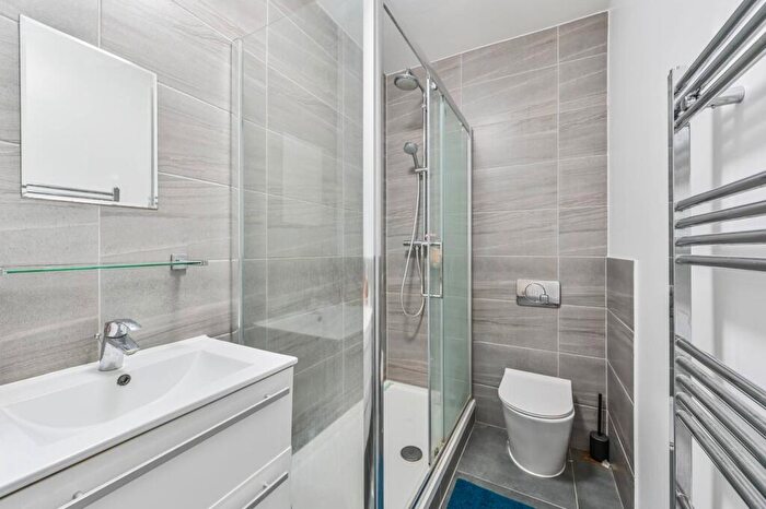 1 Bedroom Flat To Rent In Oberstein Road, Clapham Junction, London, SW11