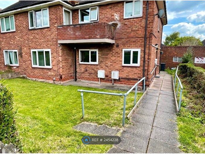 3 Bedroom Maisonette To Rent In Darleydale Avenue, Birmingham, B44