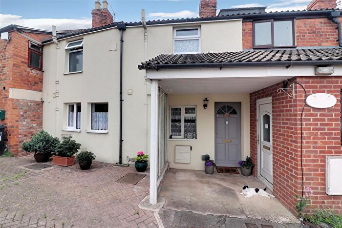 3 Bedroom Terraced House For Sale In Gloucester Road, Stonehouse, GL10