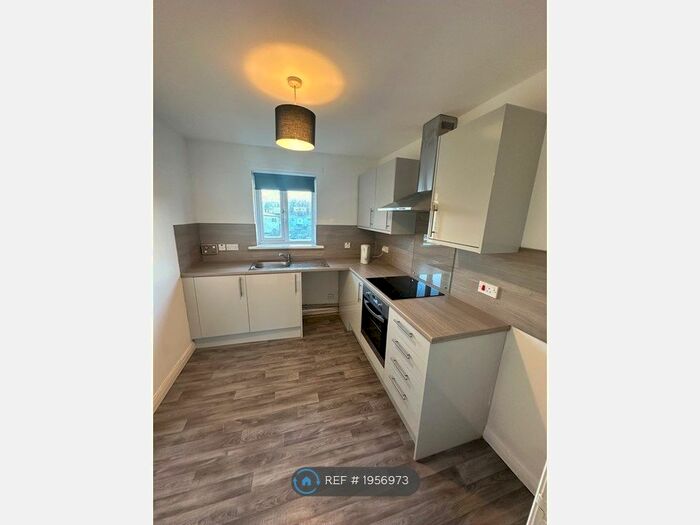 2 Bedroom Flat To Rent In Valley Court, Hamilton, ML3