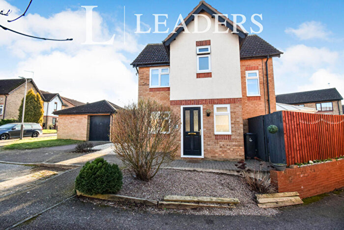 3 Bedroom House To Rent In Oaktree Close, Hamilton, LE5