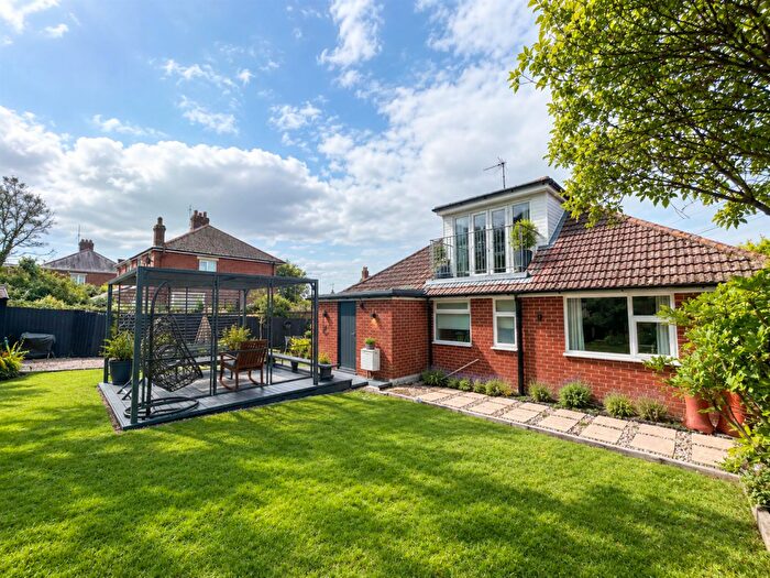 4 Bedroom Detached House For Sale In Dorchester Road, Weymouth, DT3