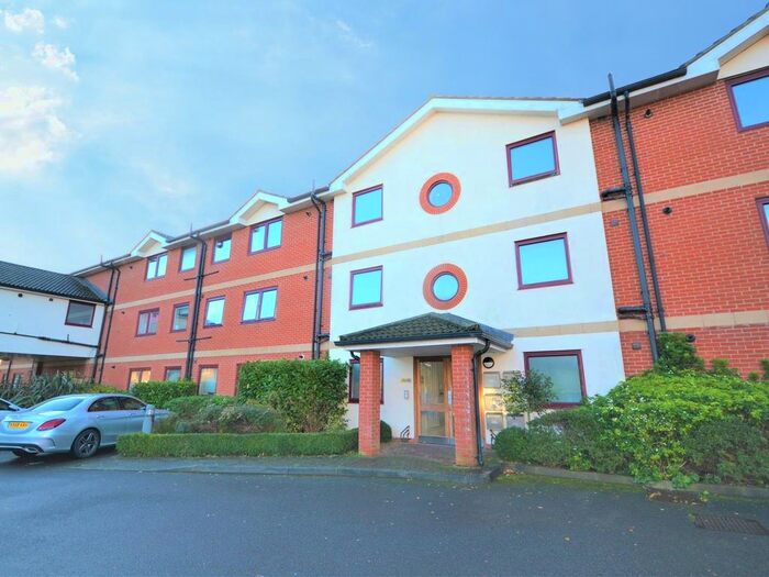 2 Bedroom Flat To Rent In Porters Way, Polegate, BN26