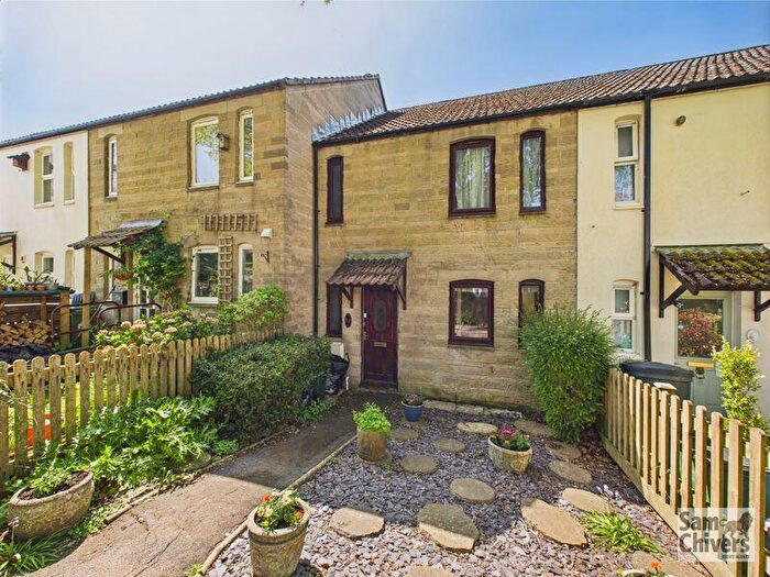3 Bedroom Terraced House For Sale In Lillington Road, Writhlington, BA3