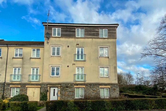 2 Bedroom Apartment To Rent In Dorian Road, Horfield, Bristol, BS7