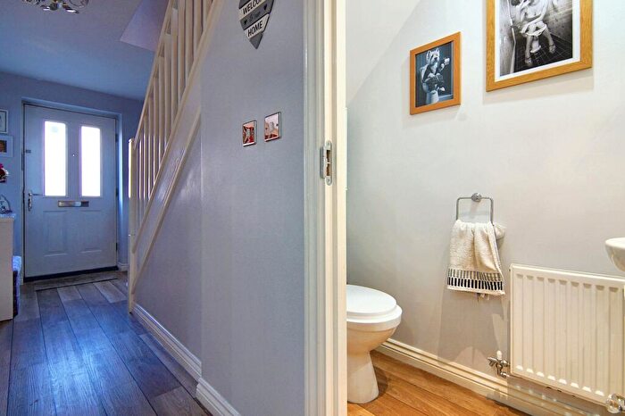 4 Bedroom Detached House For Sale In Lyons Drive, Coventry, CV5