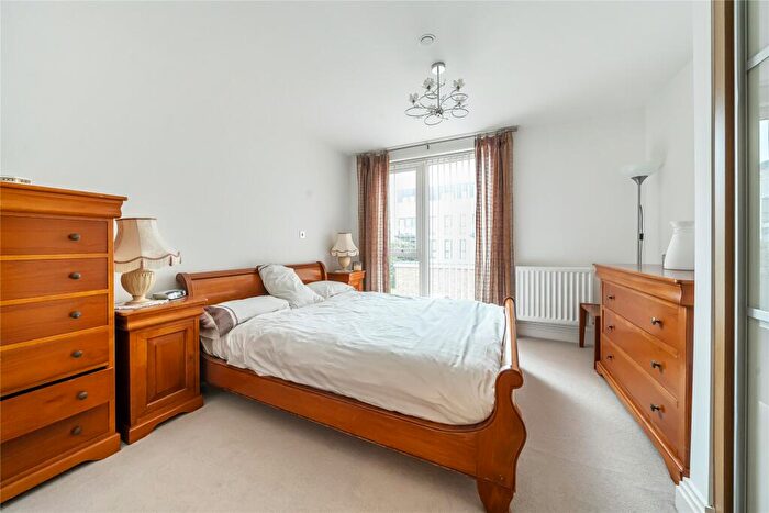2 Bedroom Flat For Sale In Albemarle Road, Beckenham, BR3