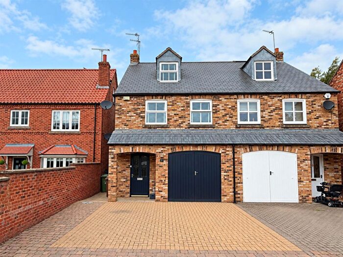 3 Bedroom Semi-Detached House For Sale In Harrisons Close, Stamford Bridge, YO41