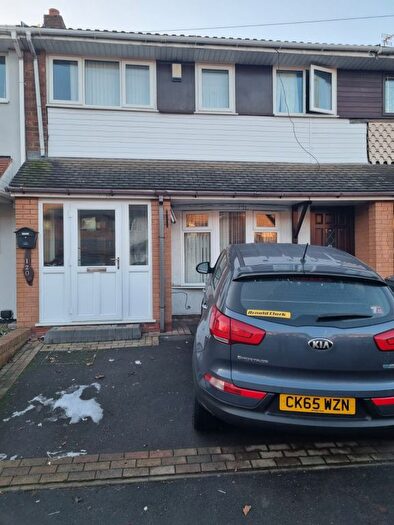 3 Bedroom Terraced House To Rent In Bloxwich Lane, Walsall, WS2