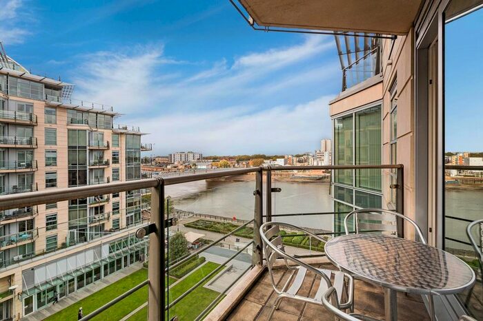 2 Bedroom Flat To Rent In Battersea Reach, Wandsworth, SW18