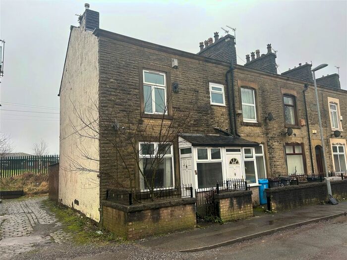 2 Bedroom Terraced House For Sale In Clyde Street, Watersheddings, Oldham, OL1