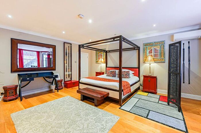 1 Bedroom Flat To Rent In Earls Court, Earls Court, London, SW5