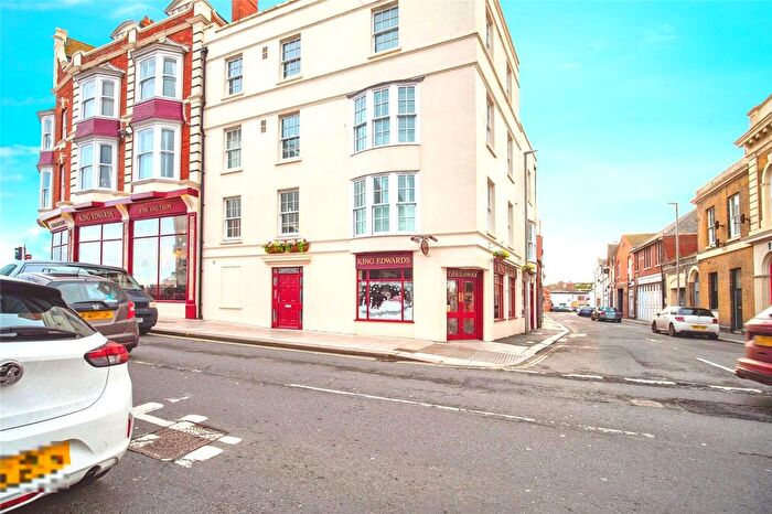 2 Bedroom Flat For Sale In King Street, Weymouth, Dorset, DT4