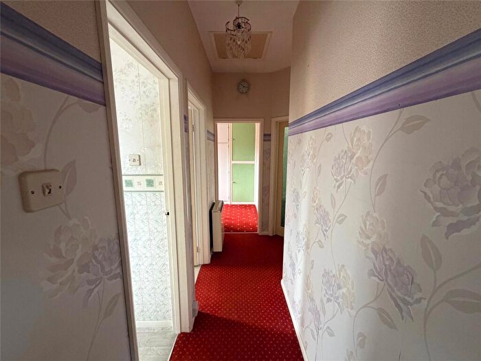 2 Bedroom Bungalow For Sale In Daneholme Avenue, Daventry, Northamptonshire, NN11