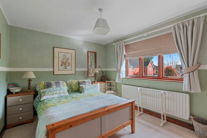4 Bedroom Detached House For Sale In Warwick Road, Kenilworth, CV8