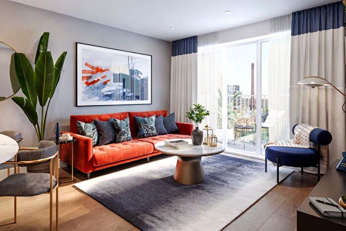 2 Bedroom Flat To Rent In Darjeeling House, Slough, SL1