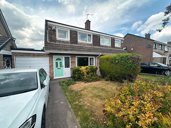 3 Bedroom Semi-Detached House For Sale In Chetwood Drive, Widnes, Cheshire, WA8
