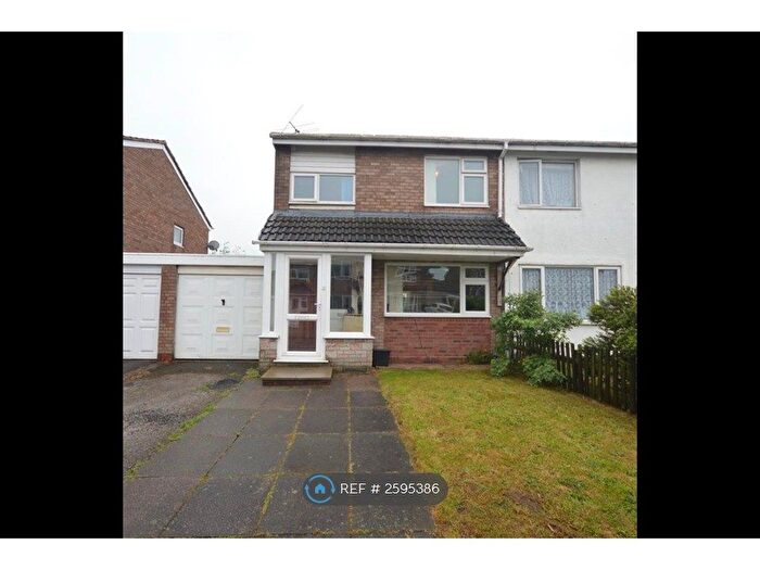 3 Bedroom Semi-Detached House To Rent In Ludlow Close, Birmingham, B37