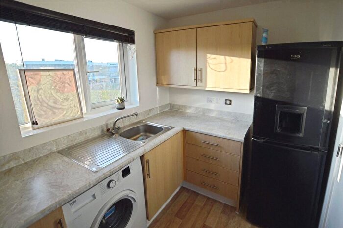 2 Bedroom Apartment To Rent In Bell Close, Laindon, Basildon, Essex, SS15