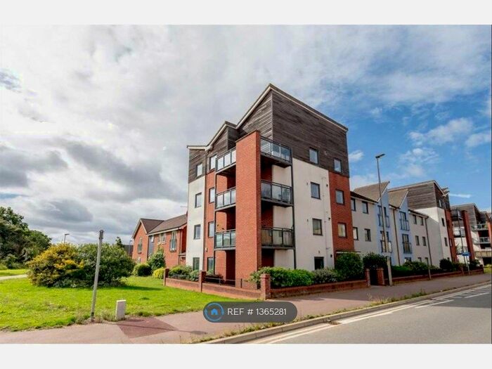 3 Bedroom Flat To Rent In Countess Way, Broughton, Milton Keynes, MK10