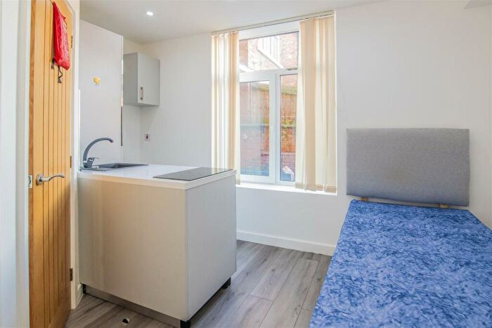 1 Bedroom House To Rent In Castilian Street, Northampton, NN1