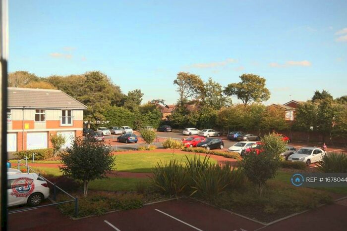 2 Bedroom Flat To Rent In Victoria Mansions, Blackpool, FY3