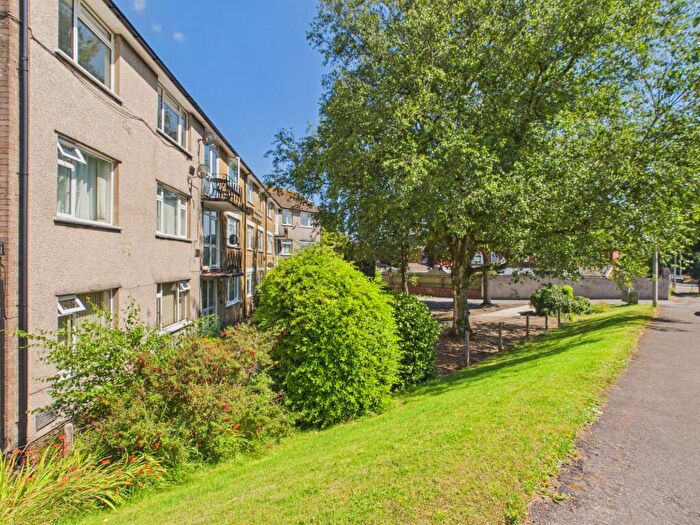 2 Bedroom Flat For Sale In Ash Grove, Whitchurch Cardiff, CF14