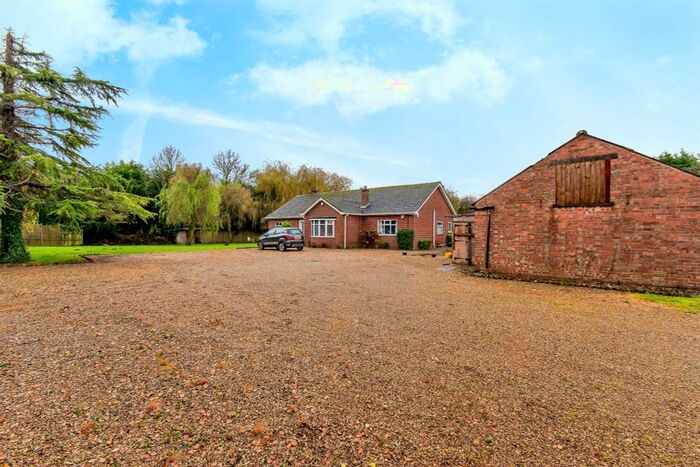 4 Bedroom Detached Bungalow For Sale In Redmoor Lane, Wisbech, PE14