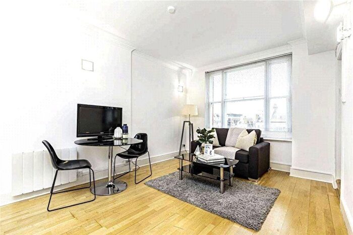 1 Bedroom Flat To Rent In Hill Street, Mayfair, London, W1J