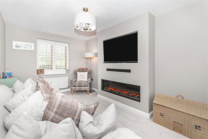 4 Bedroom Terraced House For Sale In Burnley Road, Ramsbottom, Bury, BL0