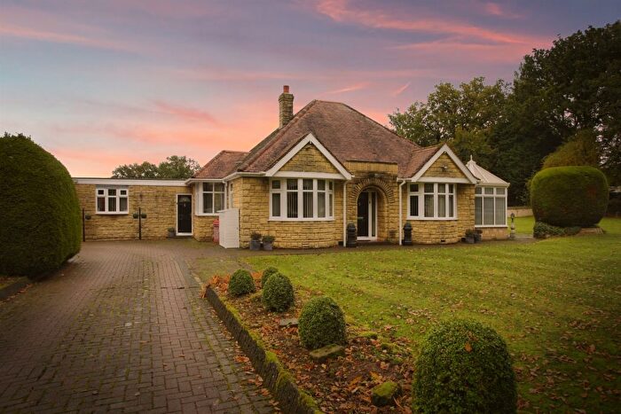 3 Bedroom Bungalow For Sale In Frankton Lane, Stretton On Dunsmore, Rugby, CV23