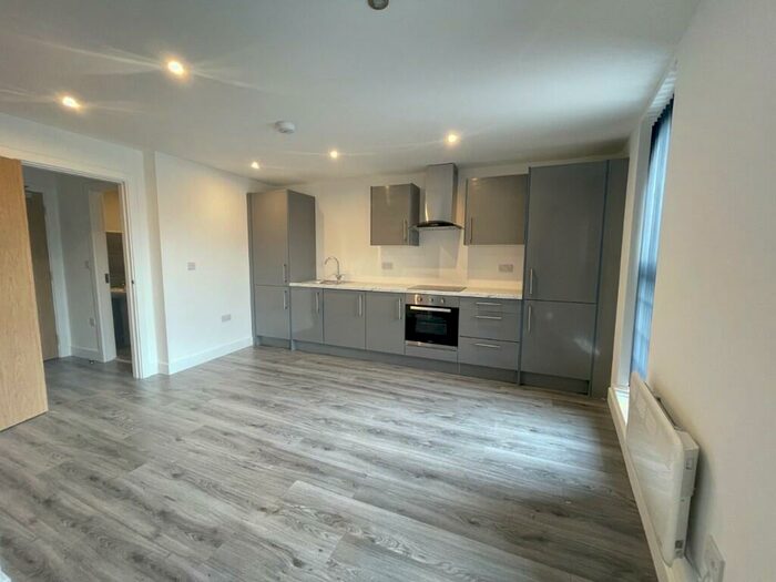 1 Bedroom Apartment To Rent In Flat, Gledhow Road, Leeds, LS8