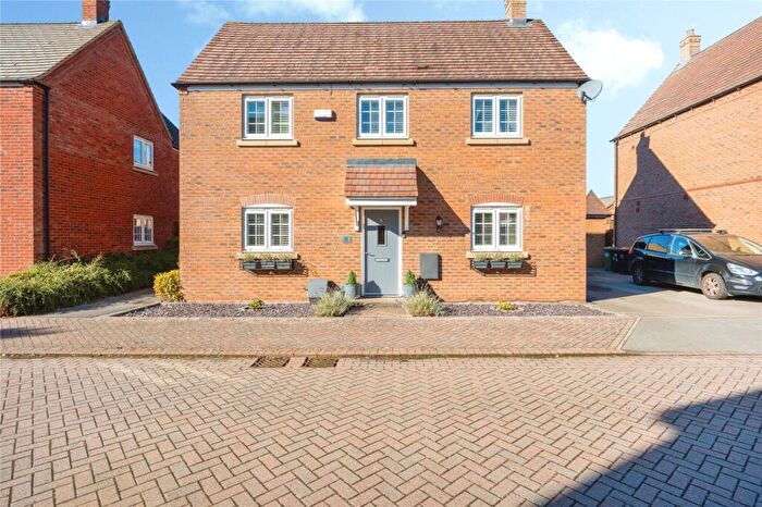 4 Bedroom Detached House For Sale In Grebe Drive, Leighton Buzzard, Bedfordshire, LU7
