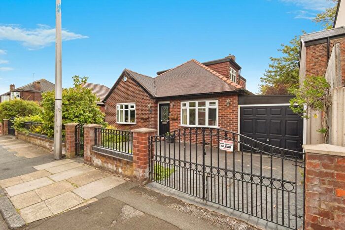 4 Bedroom Detached House For Sale In Sunningdale Road, Denton, Manchester, Greater Manchester, M34