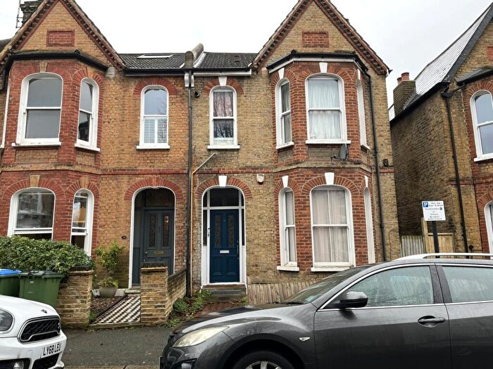 4 Bedroom End Of Terrace House For Sale In Elliscombe Rd, Charlton, London, SE7