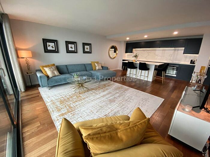 2 Bedroom Flat To Rent In Beetham Tower, Deansgate, M3