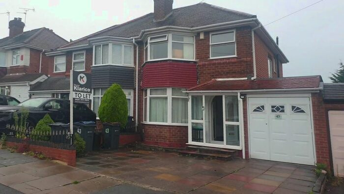 3 Bedroom Semi-Detached House To Rent In Olorenshaw Road, Sheldon, Birmingham, B26